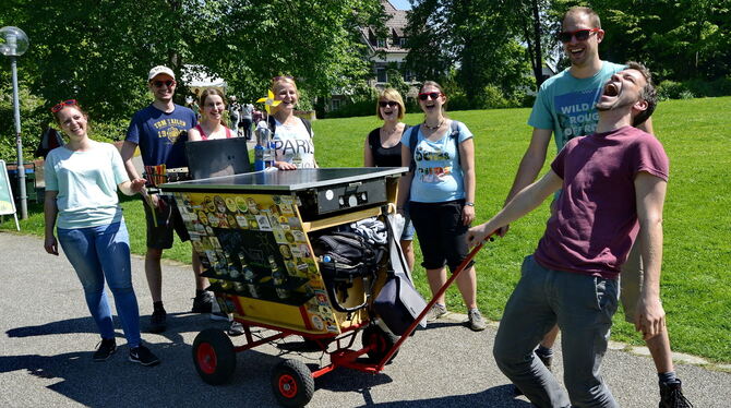 Richtig ausgestattet, ist das Wandern am Vatertag das reinste Vergnügen. Im Reutlinger Volkspark gibt es obendrein Livemusik und