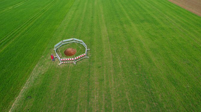 Zwei Speläologen-Vereine haben Blut geleckt: Die Höhlenforschungsgruppe Pfullingen und der Höhlenverein Blaubeuren wollen erkund Zwei Speläologen-Vereine haben Blut geleckt: Die Höhlenforschungsgruppe Pfullingen und der Höhlenverein Blaubeuren wollen erkund