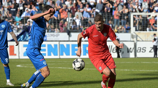 Zog sich im Vorrundenspiel gegen Freiburg einen Wadenbeinbruch zu und könnte heute im Rückspiel erstmals wieder in der Startelf