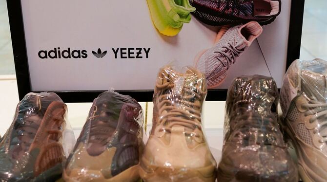 Adidas - Yeezys