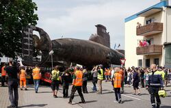 Ausgemustertes U-Boot auf dem Weg ins Technik Museum Speyer