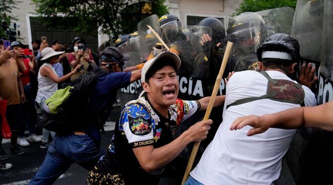 Demonstranten in Peru