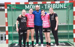 Ein Quintett sagt adieu: (von links) Rebecca Nilsson, die zu Metzingens Spielerin der Saison gekürt wurde, Katarina Pandza, Co-T