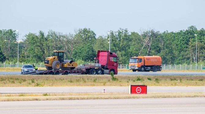 Nordwest-Landebahn gesperrt