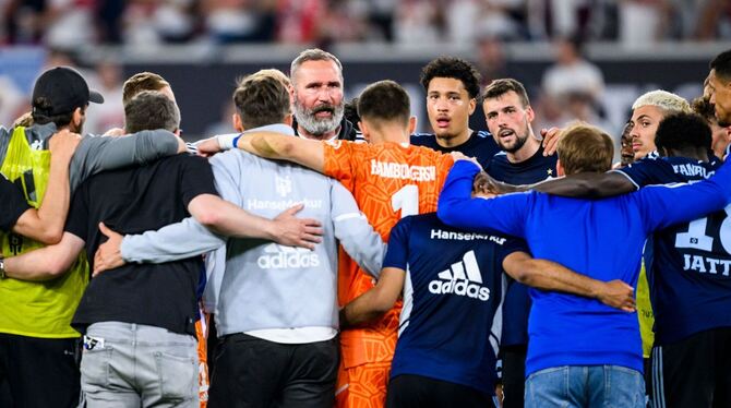 Tim Walter im Mannschaftskreis Tim Walter im Mannschaftskreis