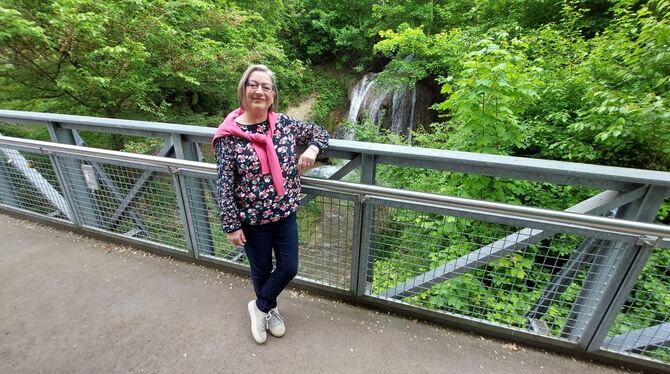 Die Bezirksbürgermeisterin hatte die Qual der Wahl und entschied sich letztlich für den rauschenden Wiesaz-Wasserfall beim Senio