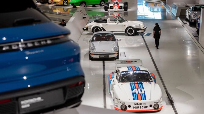 Porsche Sportwagen im Museum