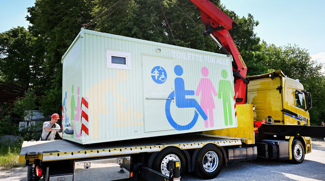 Ab zu den Special Plympics World Games: Die Reutlinger Toilette für alle wird für das Sportereignis vermietet. FOTO: PIETH