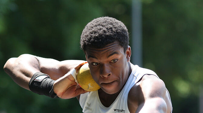 In Europa die Nummer zwei in seiner Altersklasse: Kelson de Carvalho. FOTO: GÖRLITZ In Europa die Nummer zwei in seiner Altersklasse: Kelson de Carvalho. FOTO: GÖRLITZ