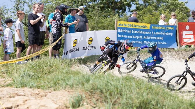 In der Eliteklasse der Beste: Benedikt Last (vorne) vom 1. RMC Reutlingen.  FOTO: SCHROTH