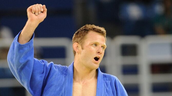 Judoka Ole Bischof gewann 2008 Gold in Peking. FOTO: PETER GRIMM/DPA Judoka Ole Bischof gewann 2008 Gold in Peking. FOTO: PETER GRIMM/DPA