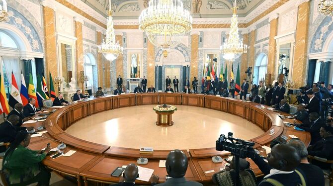 Afrikanische Delegation zu Besuch in Russland