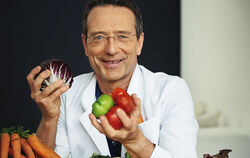 Gesund, fit und schlank: Mit dem richtigen Essen geht das, weiß Ernährungsmediziner Dr. Thomas Riedl. FOTO: SIBLER