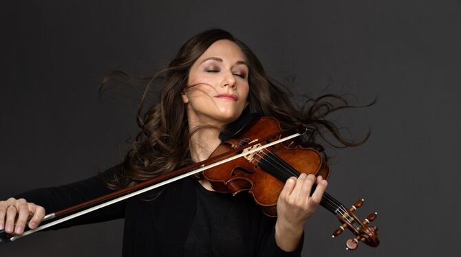 Lena Neudauer ist Solistin im Schlusskonzert am 7. Oktober in der Festhalle. FOTO: KRENTZ Lena Neudauer ist Solistin im Schlusskonzert am 7. Oktober in der Festhalle. FOTO: KRENTZ