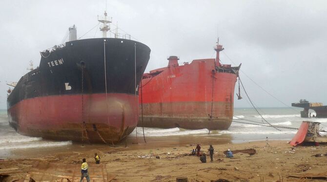 Abwracken von Schiffen