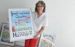 Christa Schleker hat über Jahrzehnte die Plakate für die Aufführungen im Naturtheater Hayingen gestaltet. Als Hommage an ihren i