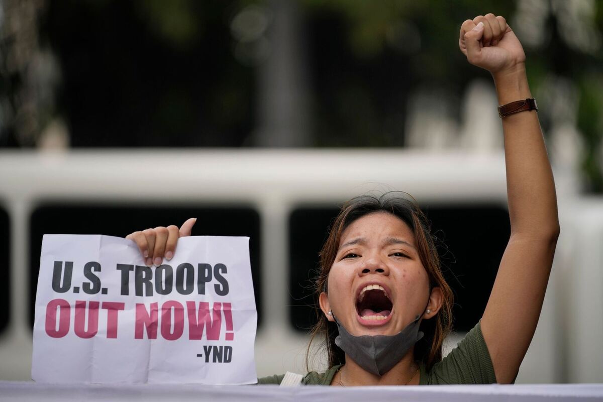 Mit erhobener Stimme