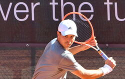 Derzeit beim ATP Challenger-Turnier in Karlsruhe im Einsatz: Tim Handel.  FOTO: MEYER