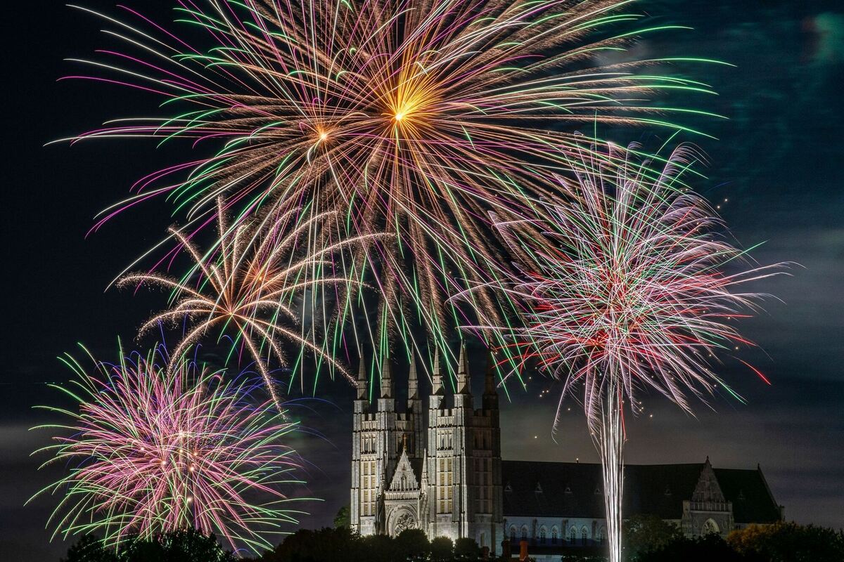 Erleuchtet Erleuchtet