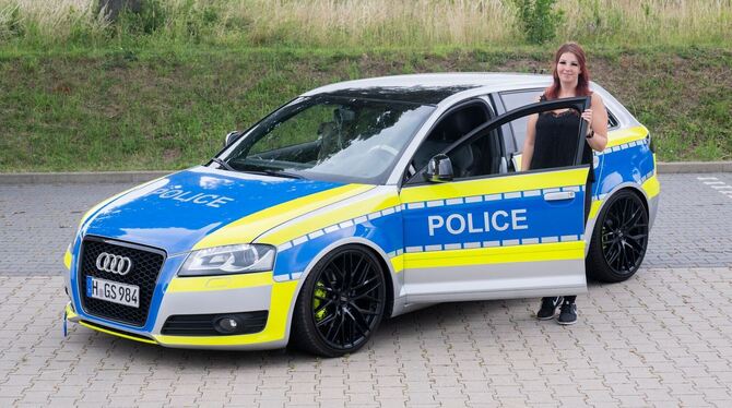 »Police«-Auto statt Polizeiauto