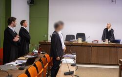 Gleitschirmflieger wegen EM-Störaktion vor Gericht