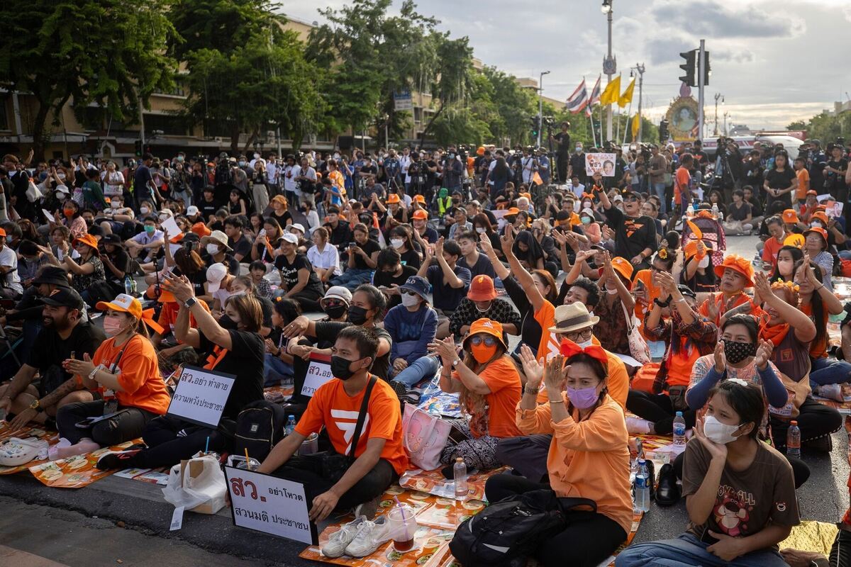 Protest in Orange