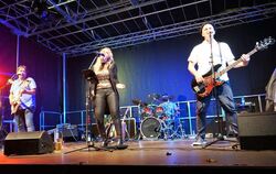 Live-Musik auf der Bühne sorgte für gute Laune beim Stadtfest in Münsingen.