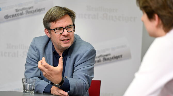 Der Tübinger Bundestagsabgeordnete Martin Rosemann beim Gespräch in der GEA-Redaktion. FOTO: PIETH