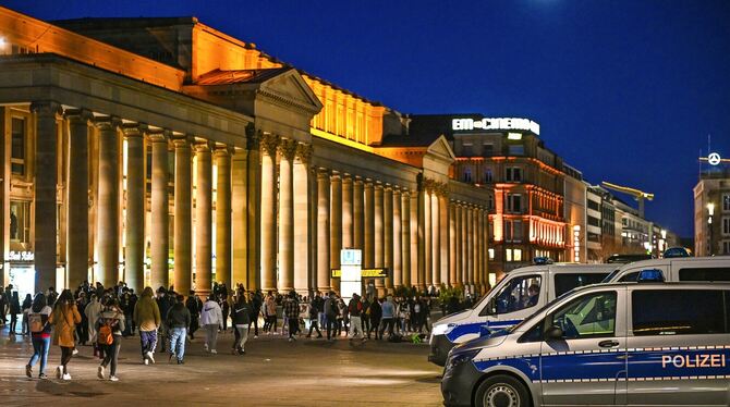 Nach dem vermeintlichen Vorfall forderten viele Bürger eine höhere Polizeipräsenz.  FOTO: PIECHOWSKI/LICHTGUT
