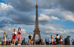 Festnahme nach Fallschirm-Sprung vom Eiffelturm