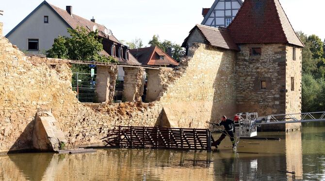 Historische Stadtmauer von Weißenburg nach Unwetter eingestürzt