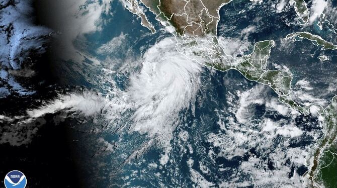 Pazifik-Hurrikan »Hilary« steuert auf Mexikos Küste zu