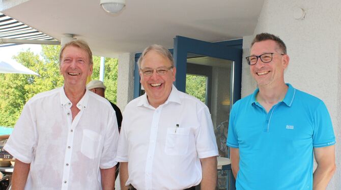 Freuten sich mit dem TC  (von links) Rainer Boos,  OB Thomas Keck und Oliver Kurz.