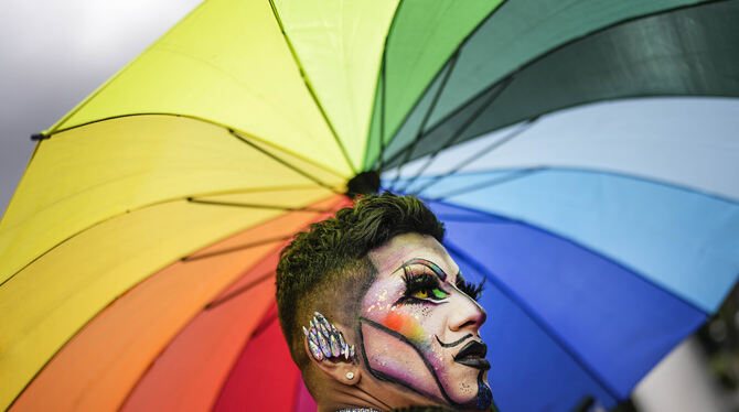 Alles kann, nichts muss: Der Regenbogen steht für geschlechtliche und sexuelle Selbstbestimmung.
