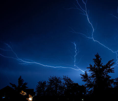 Blitze über Betzingen FOTO