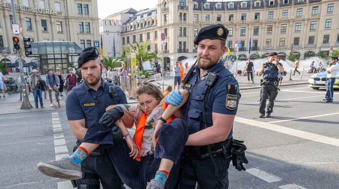 Straßenblockaden der Letzten Generation - München