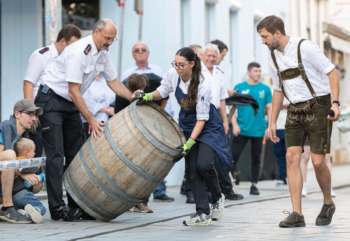 Fassrollen_Weindorf_01_09_2023_Schanz_021