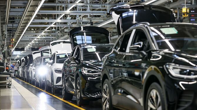 Produktion von E-Fahrzeugen bei VW