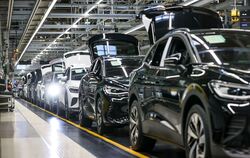 Produktion von E-Fahrzeugen bei VW