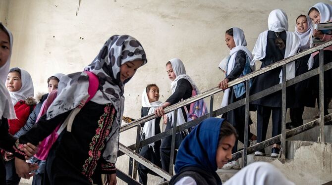 UN fordern Taliban die Öffnung von Mädchenschulen in Afghanistan