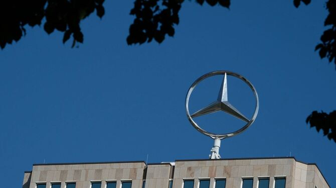 Mercedes-Stern auf alter Zentrale soll abgebaut werden