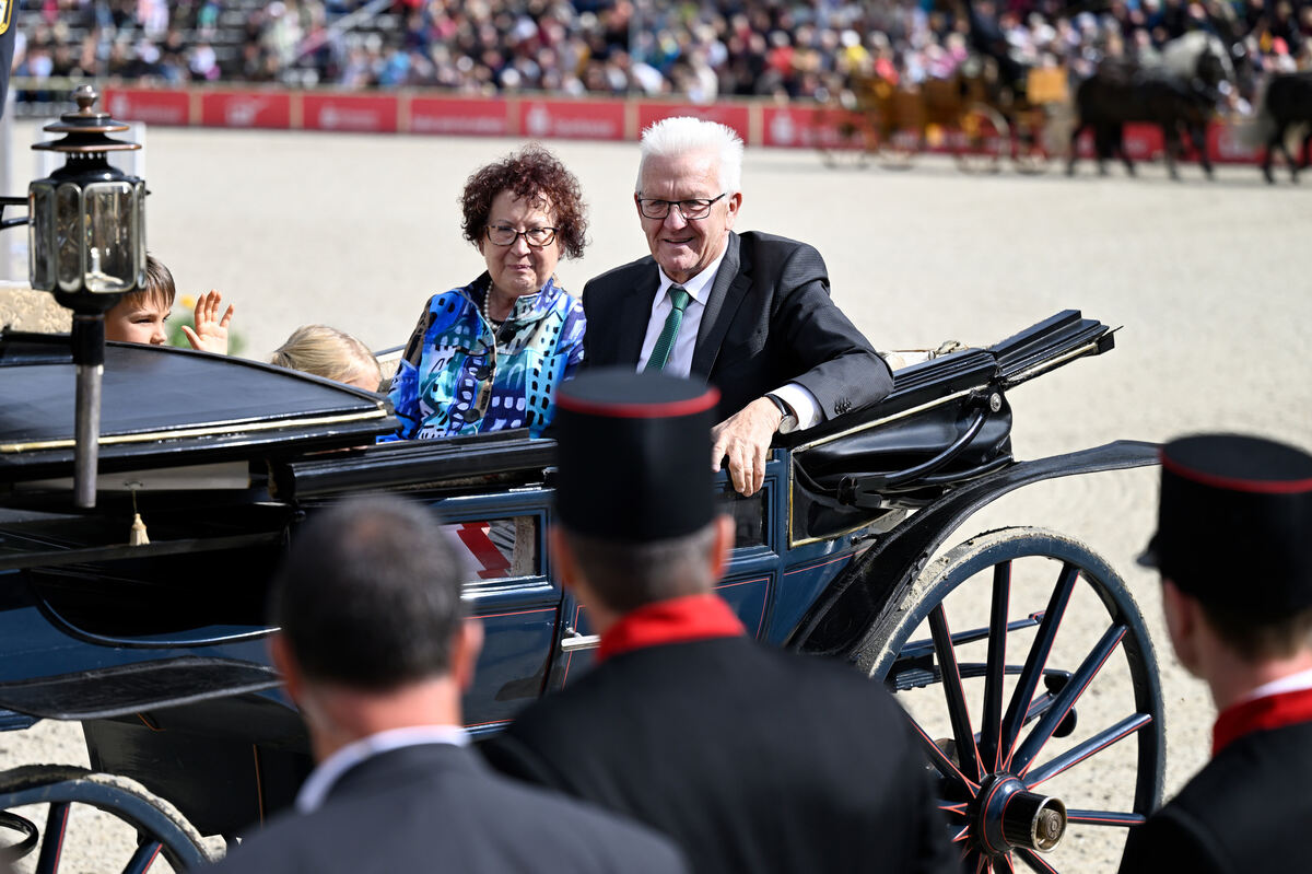 hengstparade_marbach_2023_pieth_1