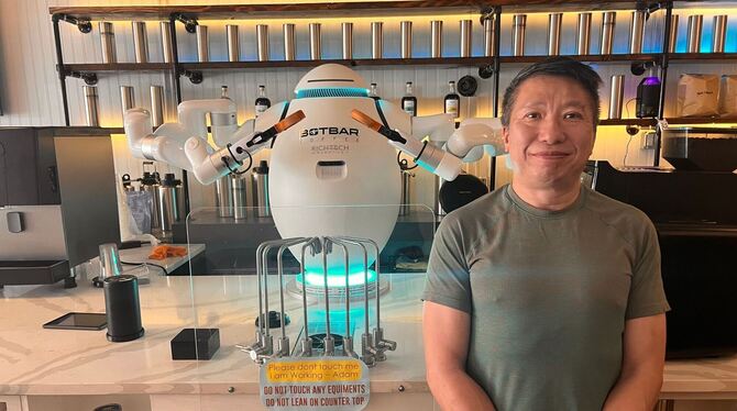 Adam macht Kaffee - Roboter-Barista in New York