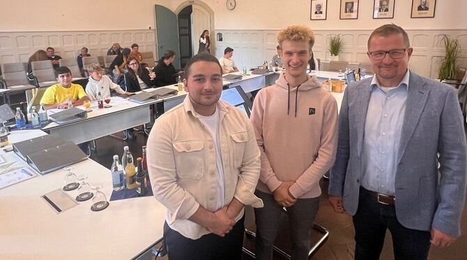Die neue Spitze des Jugendgemeinderats:   Berkay Temelli  (stellvertretender Vorsitzender), Konstantin Vogel (Vorsitzender) mit