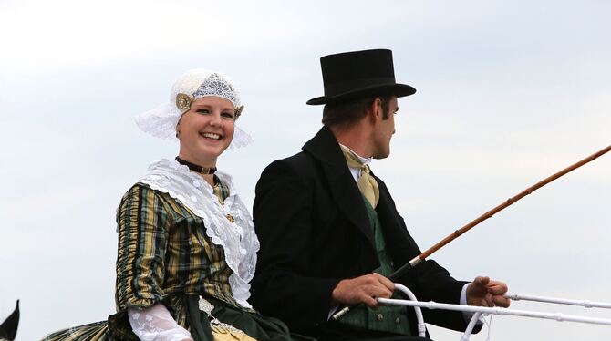 Annemarie ter Schure führt mit ihrer Familie einen landwirtschaftlichen Betrieb mit Rinderhaltung und Pferdepension und arbeitet