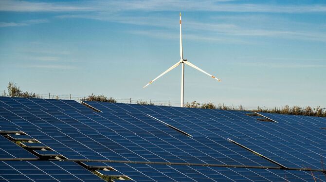 Erneuerbare Energien decken mehr als Hälfte des Stromverbrauchs