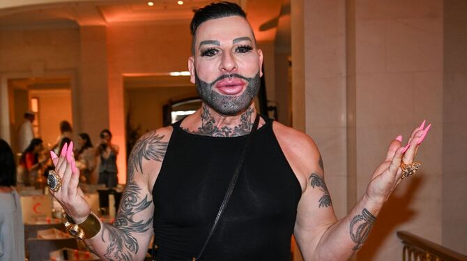 Designer Glööckler