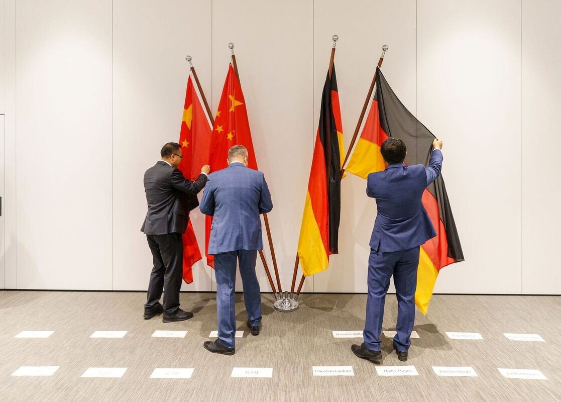 Zurechtziehen Zurechtziehen