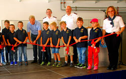 Bei der Hockete gründete die Feuerwehr Lichtenstein eine Kindergruppe.  FOTO: LEIPPERT 