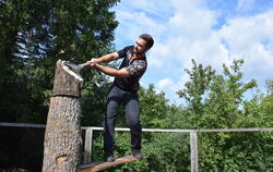 Präzision und Kraft sind beim Sportholzfällen das A und O.